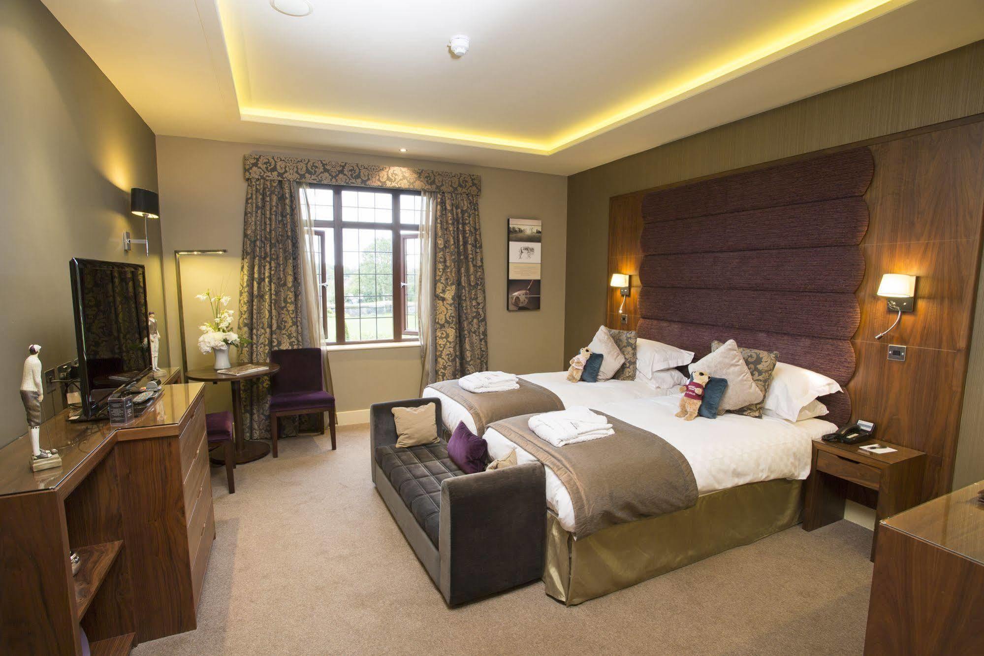 The Mere Golf Resort & Spa Zewnętrze zdjęcie